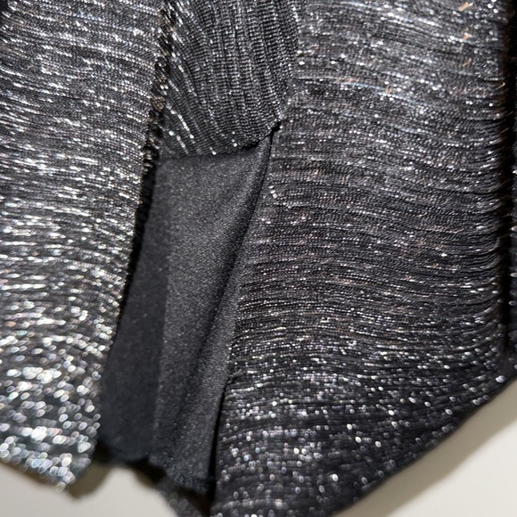 🌹CONNECTED APPAREL BLACK/SILVER SPARKLE RUFFLE DRESS - Picture 4 of 6